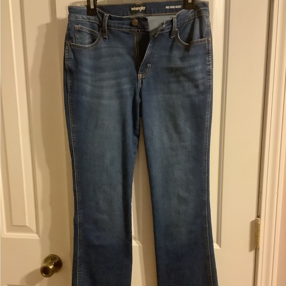 Ladies Mid Rise Boot Jeans sz. 29